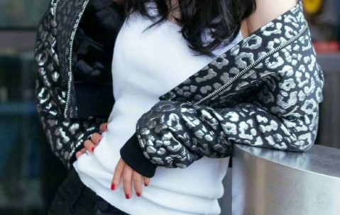 怀孕初期肚子时热时凉正常吗（怀孕初期肚子时热时凉正常吗怎么回事）